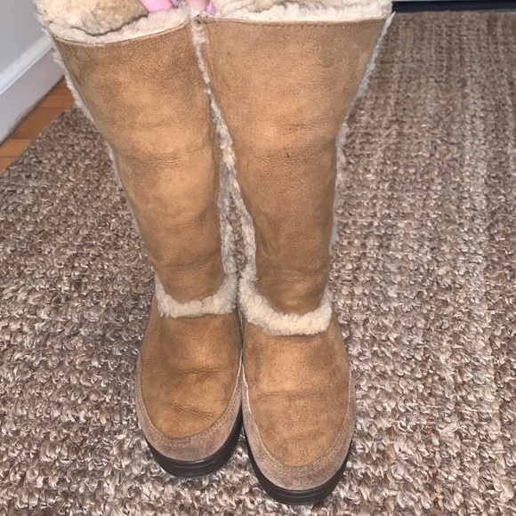 Sundance tall chestnut uggs size 6 - Picture 2 of 9